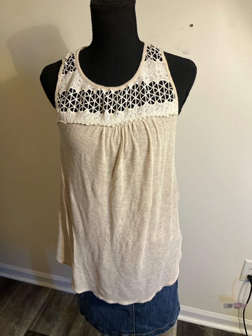 Xhilaration Beige Crochet Yoke Sleeveless Tank Top